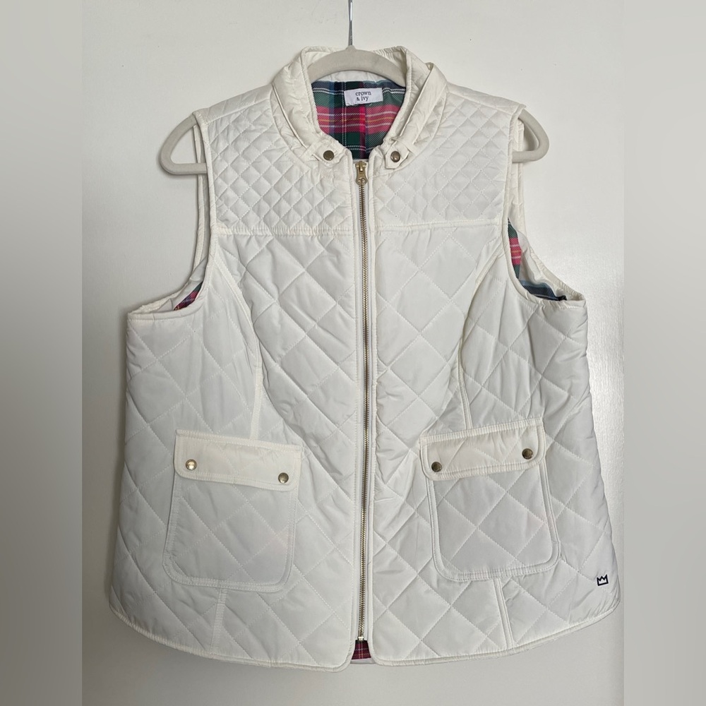 Crown & Ivy Quilted Vest